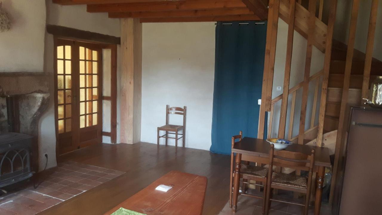 Maison En Pierre Villa Dettey Exterior foto